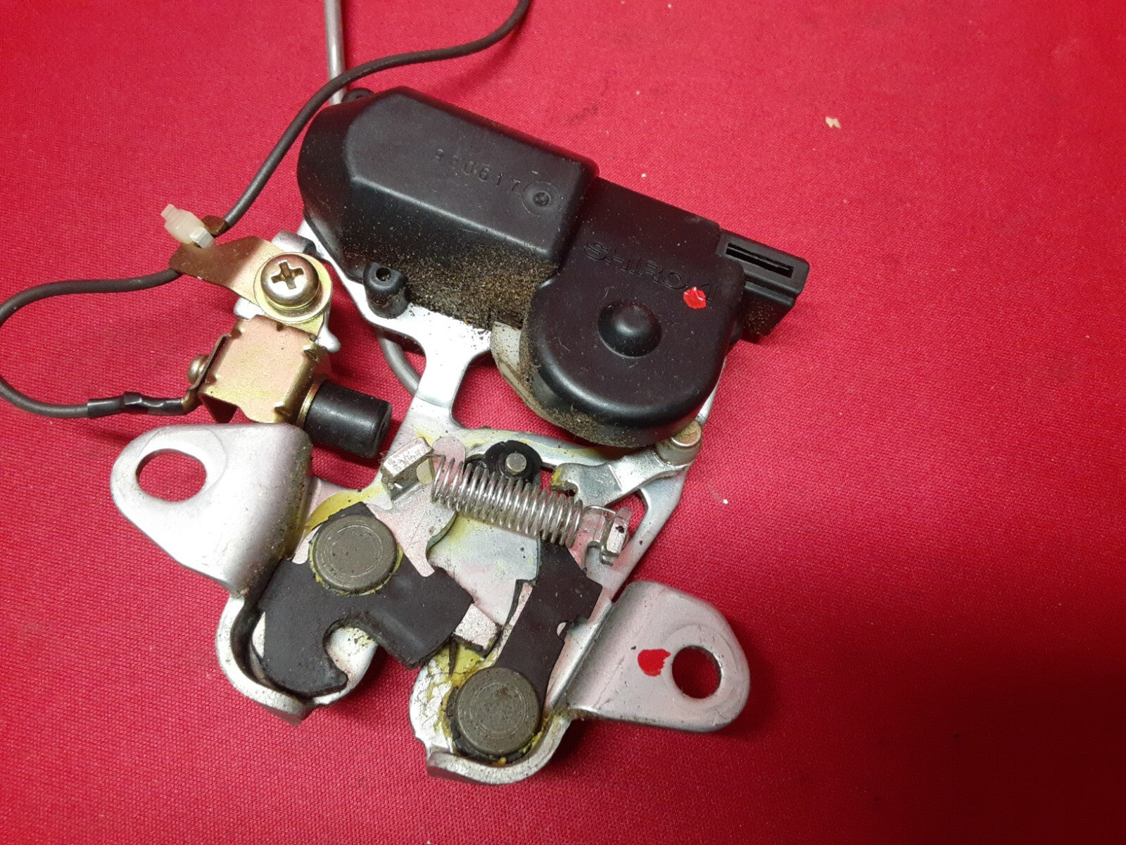 1992 1993 Lexus ES300 Trunk Deck Lid Latch Lock Actuator 	64600-33030