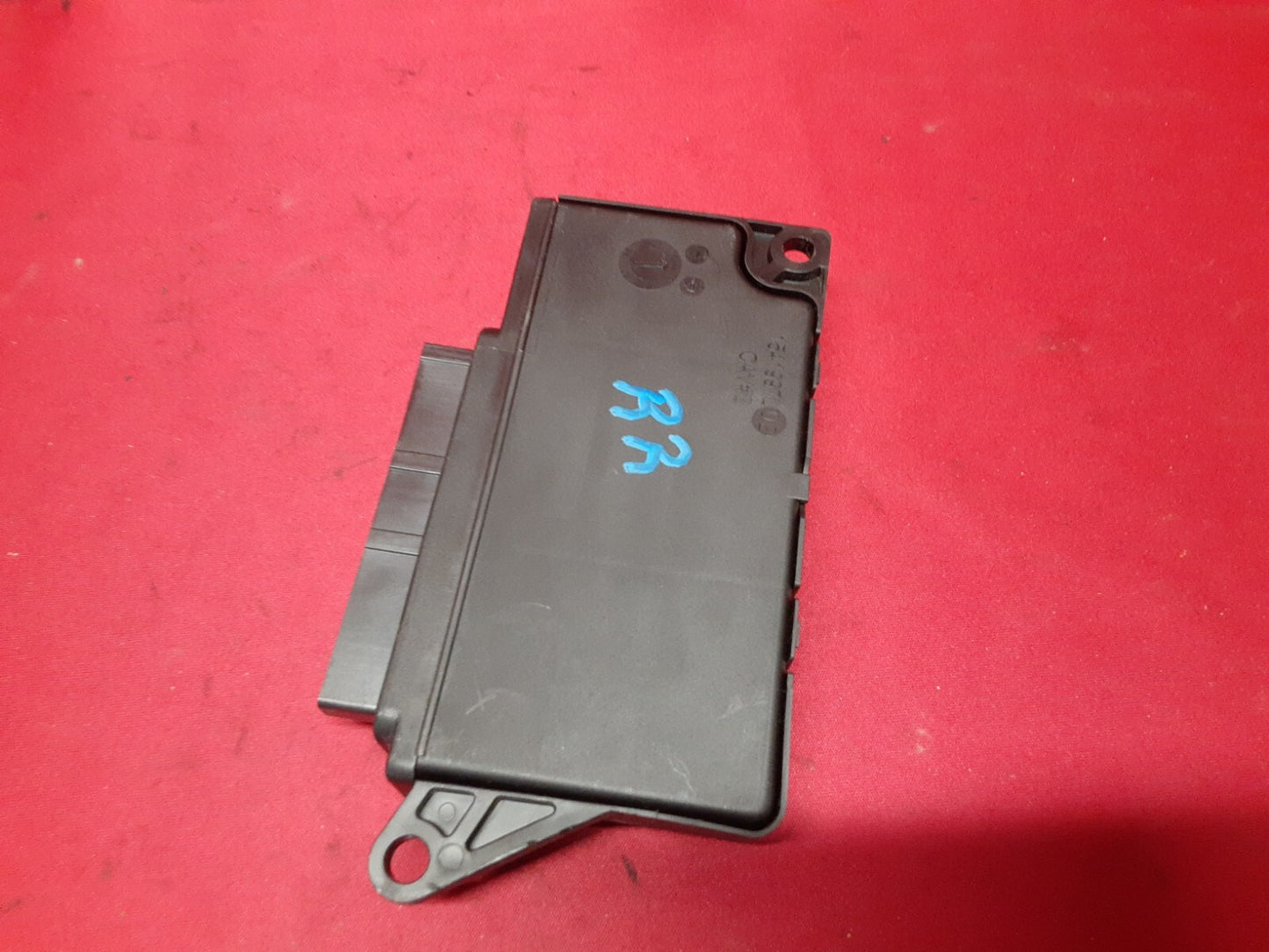2006 2007 Cadillac CTS REAR Left or Right Door Lock Control Module 15251256