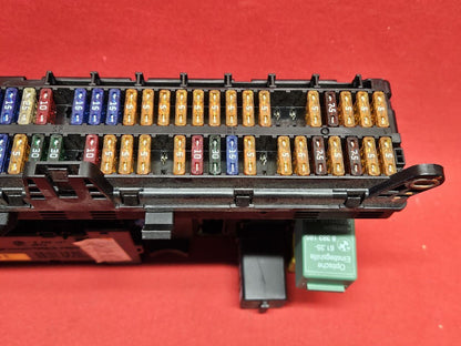2006 Range Rover V8 Supercharged Interior Under Dash Instrument Panel Fuse Box