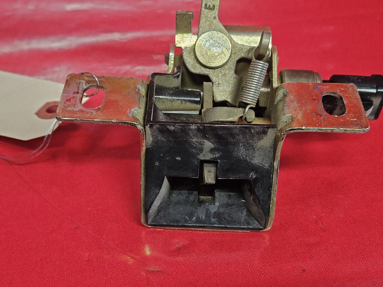 1996-2005 Taurus / Sable Station WAGON Hatch Liftgate GLASS Latch Lock Actuator
