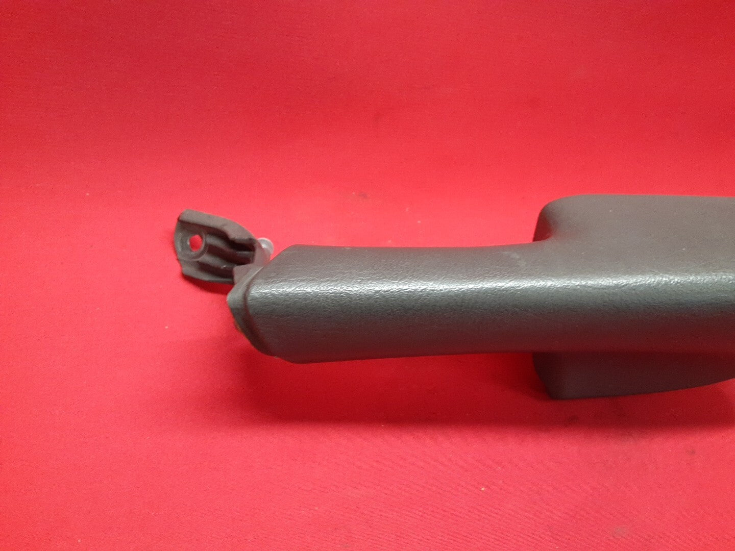 2002 2003 2004 Chevrolet Trailblazer Front Right Door Arm Rest Gray 15155312