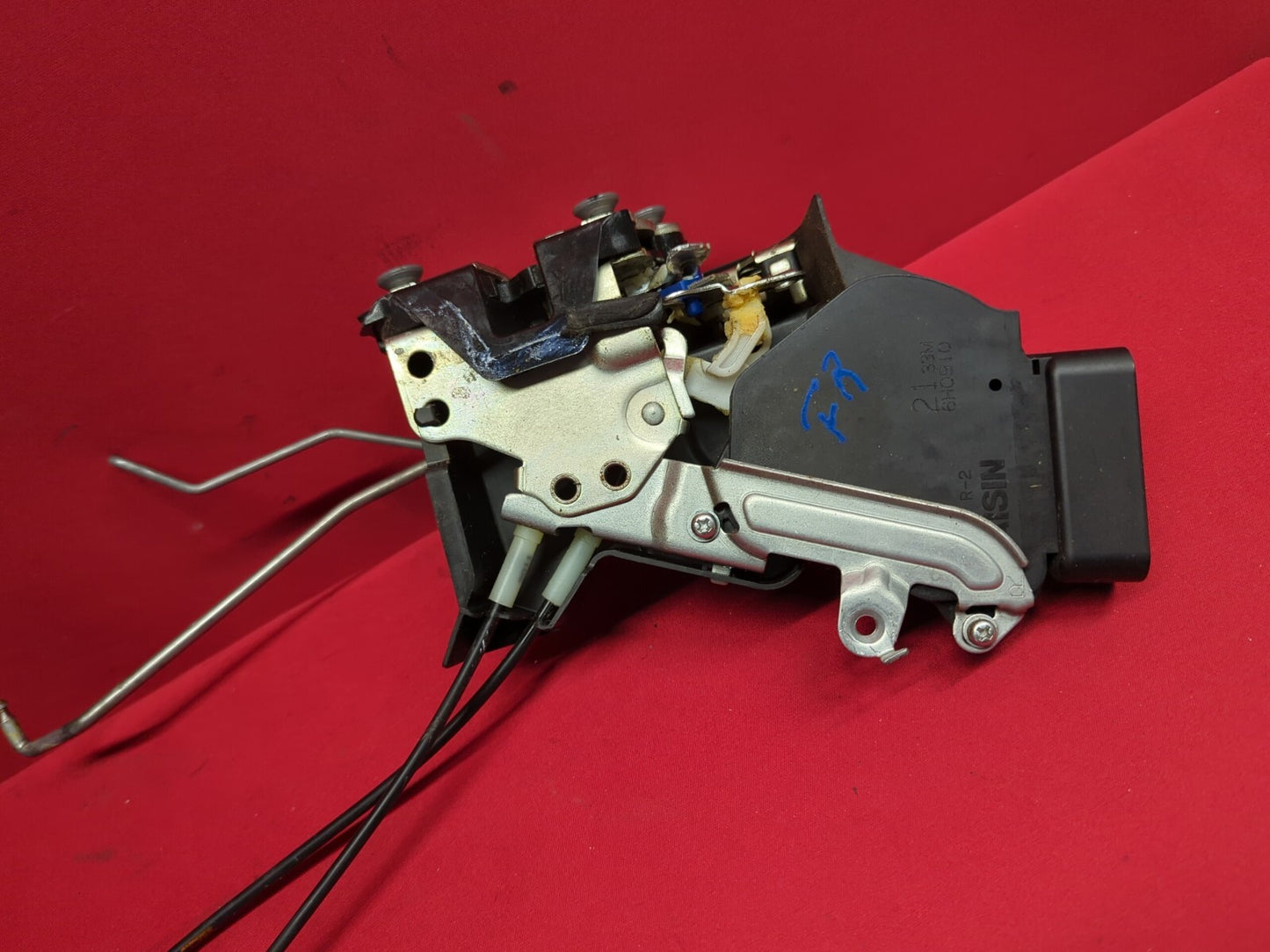 2001 - 2007 FRONT RIGHT Door Latch Lock Actuator Assembly w/ Cables 69030-48060