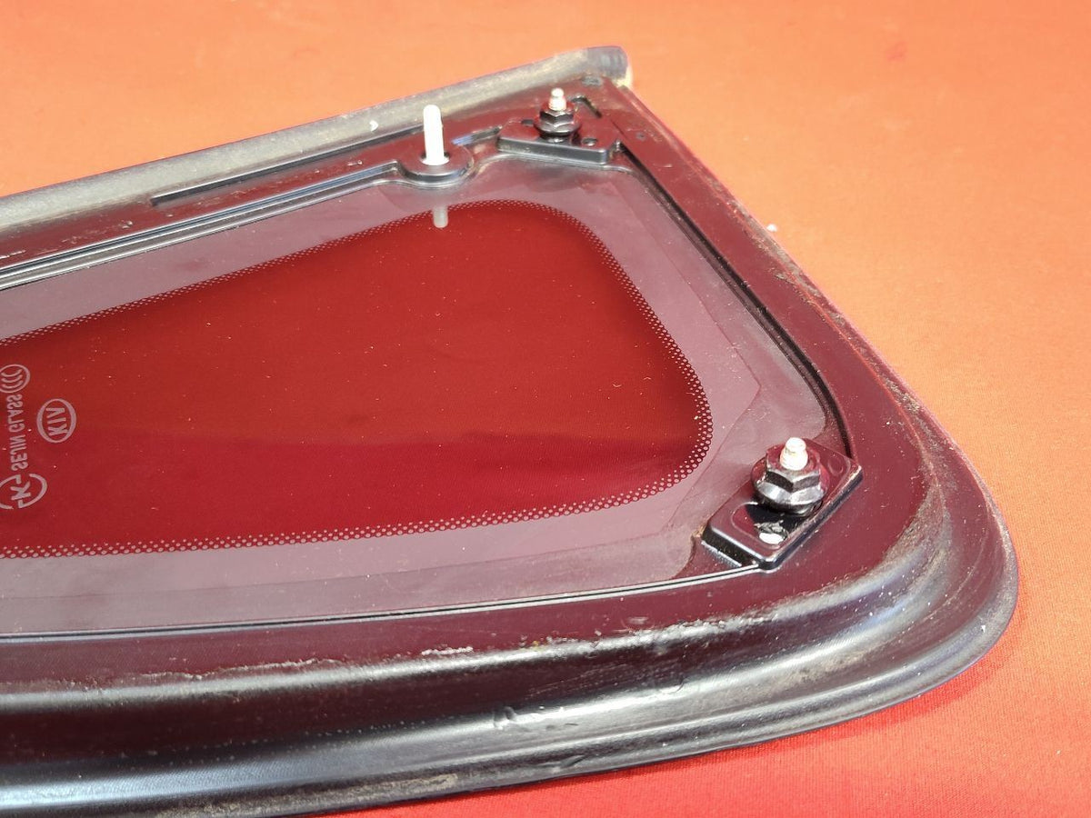 2010 2011 2012 2013 Kia Soul -70% Right Passenger Rear Quarter Glass 87820-2K020