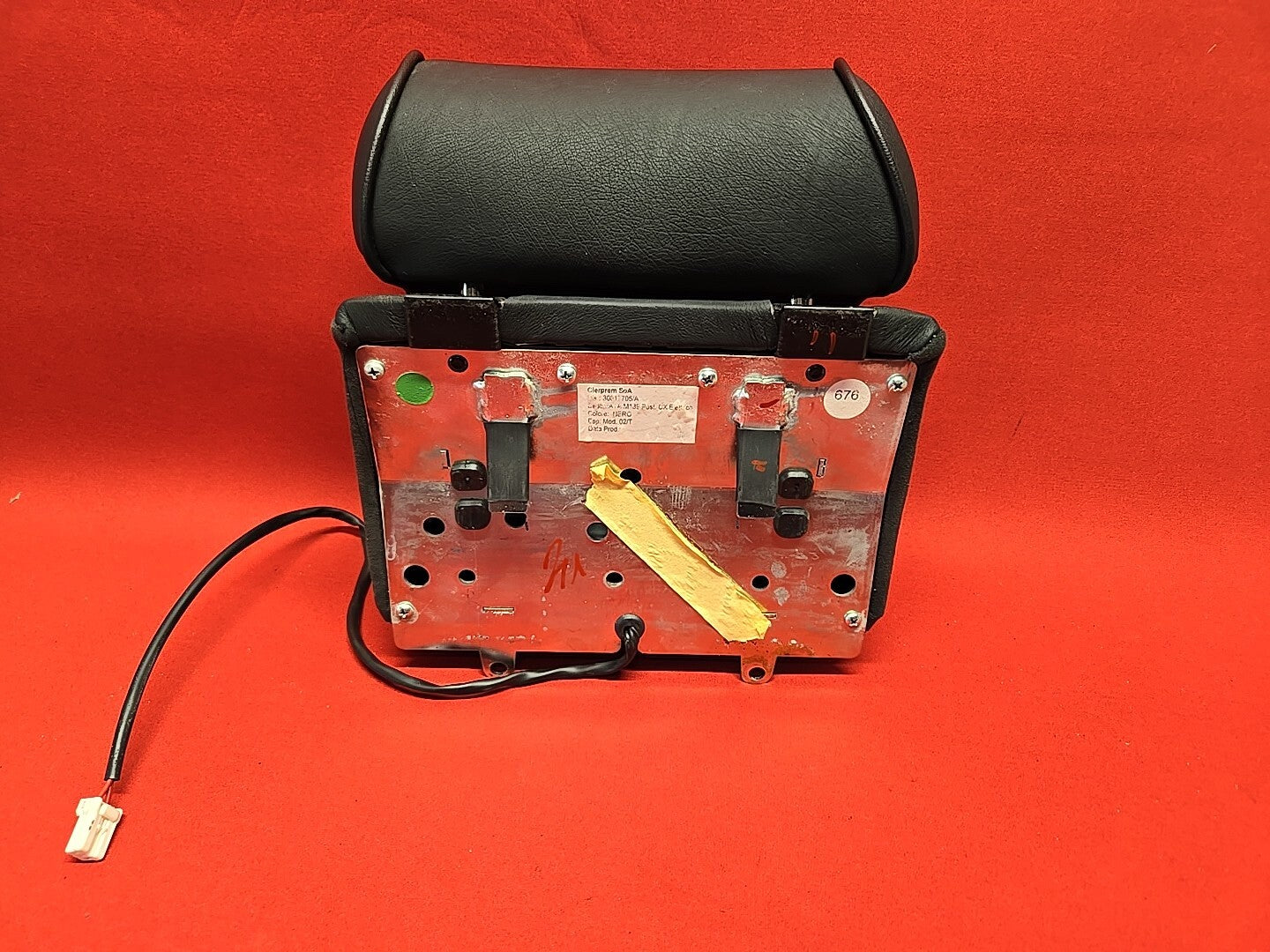 2003 - 2007 Maserati Quattroporte REAR CENTER Headrest Black Leather 981421700