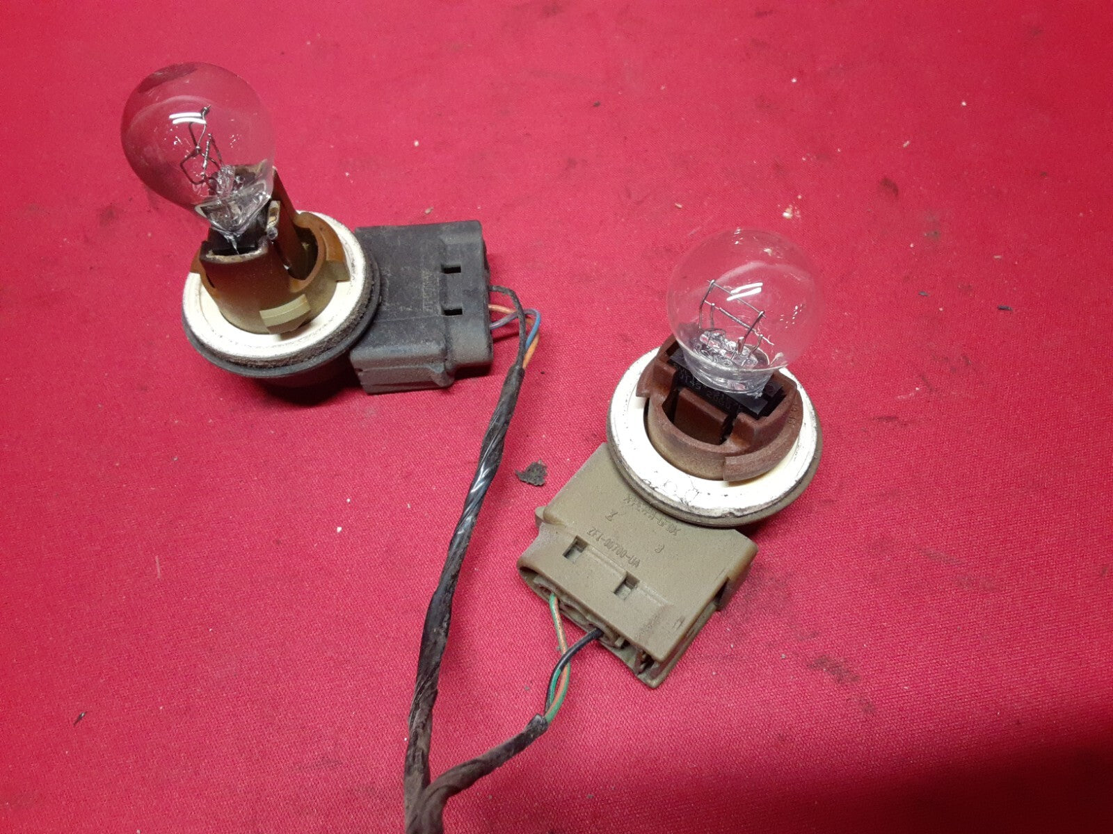 2005 2006 2007 - Ford Focus - Sedan Taillight Passenger Right - PIGTAIL WIRING