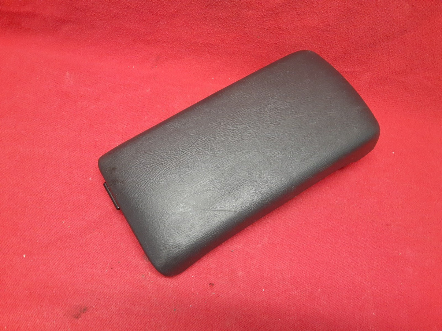 2002 - 2006 Subaru Legacy Outback Baja MANUAL TRANS Black Console Armrest Lid