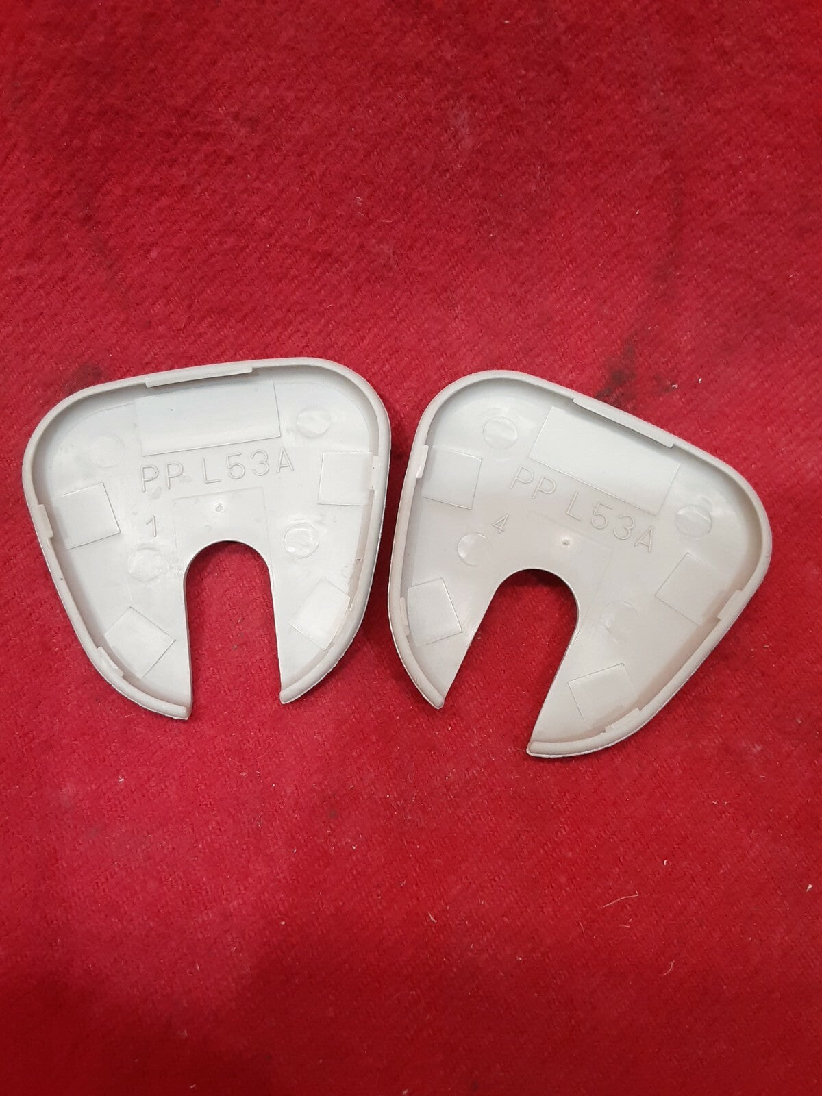 2008 - 2009 Nissan Rogue Sun Visor Bracket Plastic Covers Beige PP L53A