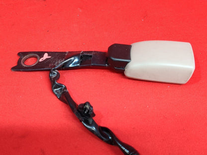 2006-2012 Toyota Rav4 Japan Built FRONT LEFT DRIVER Seat Belt Buckle Tongue