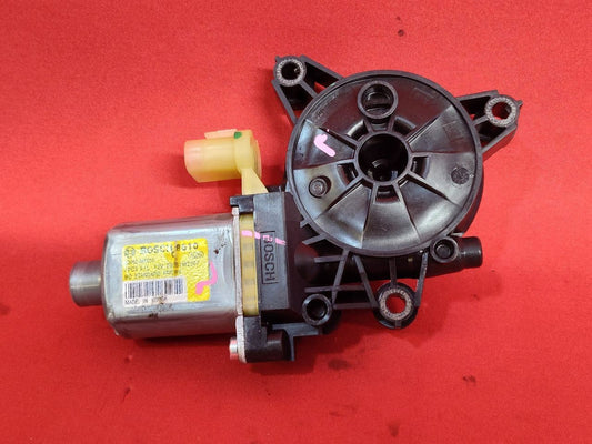 2019-2024 Kia Forte FRONT RIGHT PASSENGER Power Window Motor 82460-M6010