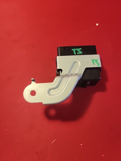 2004 2005 Toyota Prius Headlight Leveling Control unit Module 89996047020