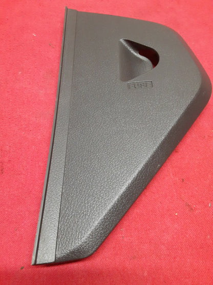 2006 Chevrolet Chevy Aveo Black Instrument Panel Fuse Cover 96537650