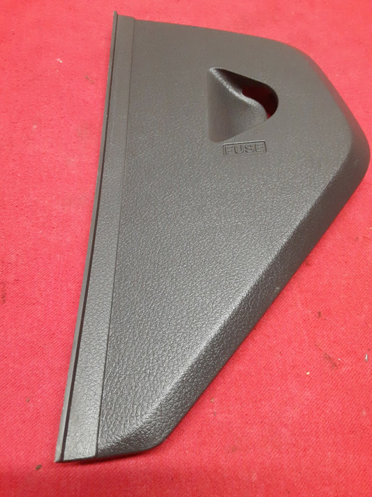 2006 Chevrolet Chevy Aveo Black Instrument Panel Fuse Cover 96537650