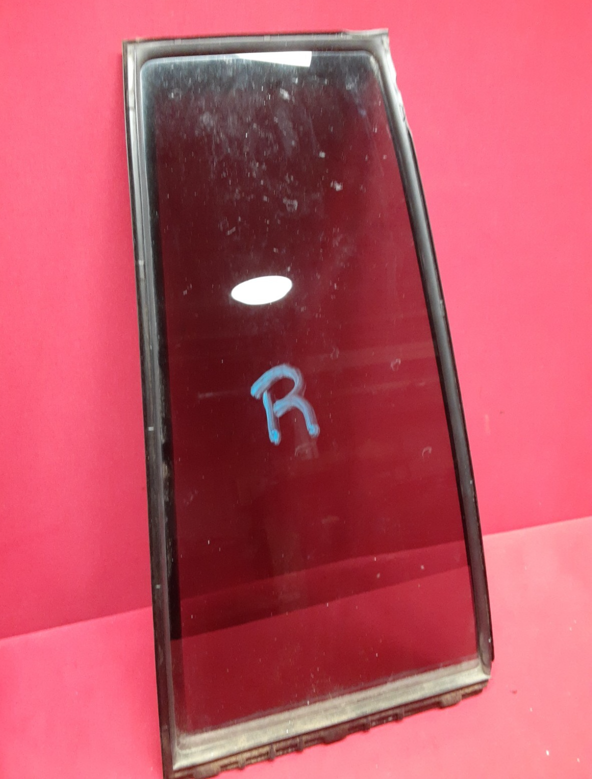2001 - 2007 Toyota Highlander RIGHT REAR Vent Panel Glass M2L3 AS3 	68123-48070