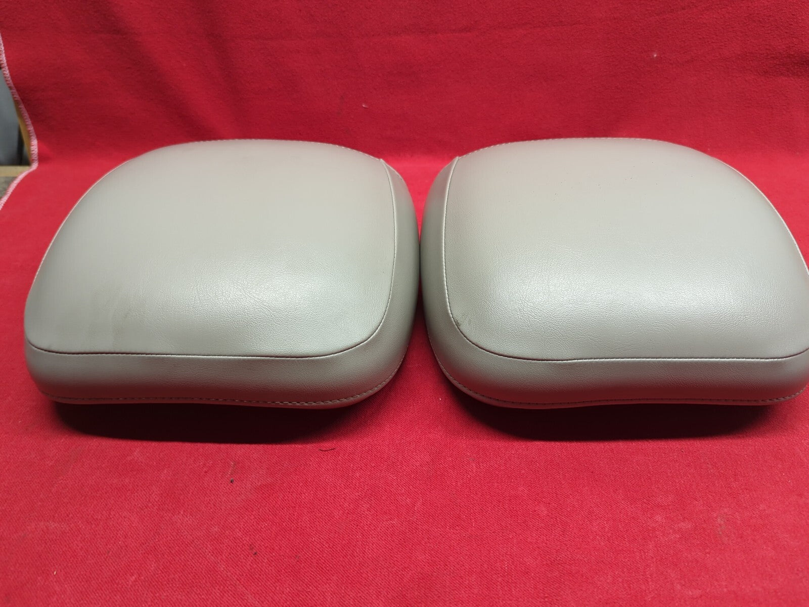 2006 Chrysler Pacifica FRONT LEFT & RIGHT Headrests Premium Leather Light Taupe