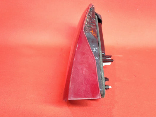 18-19 Chevy Equinox RIGHT PASSENGER INNER Liftgate Mounted Tail Light Lamp