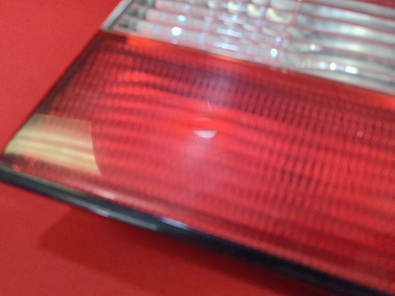 1997-1999 Lexus ES300 RIGHT PASSENGER Deck Trunk Lid Mounted Tail Light Lamp