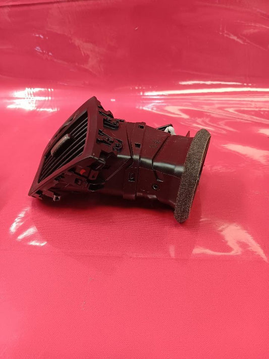 2013-2016 Hyundai Genesis Coupe LEFT DRIVER Outer Dash Panel Air Vent