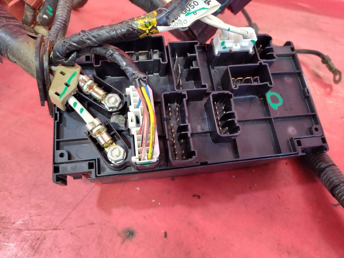2009-2013 Subaru Forester 08-14 Impreza 2.5L Apron Fuse Box w/ Positive Harness