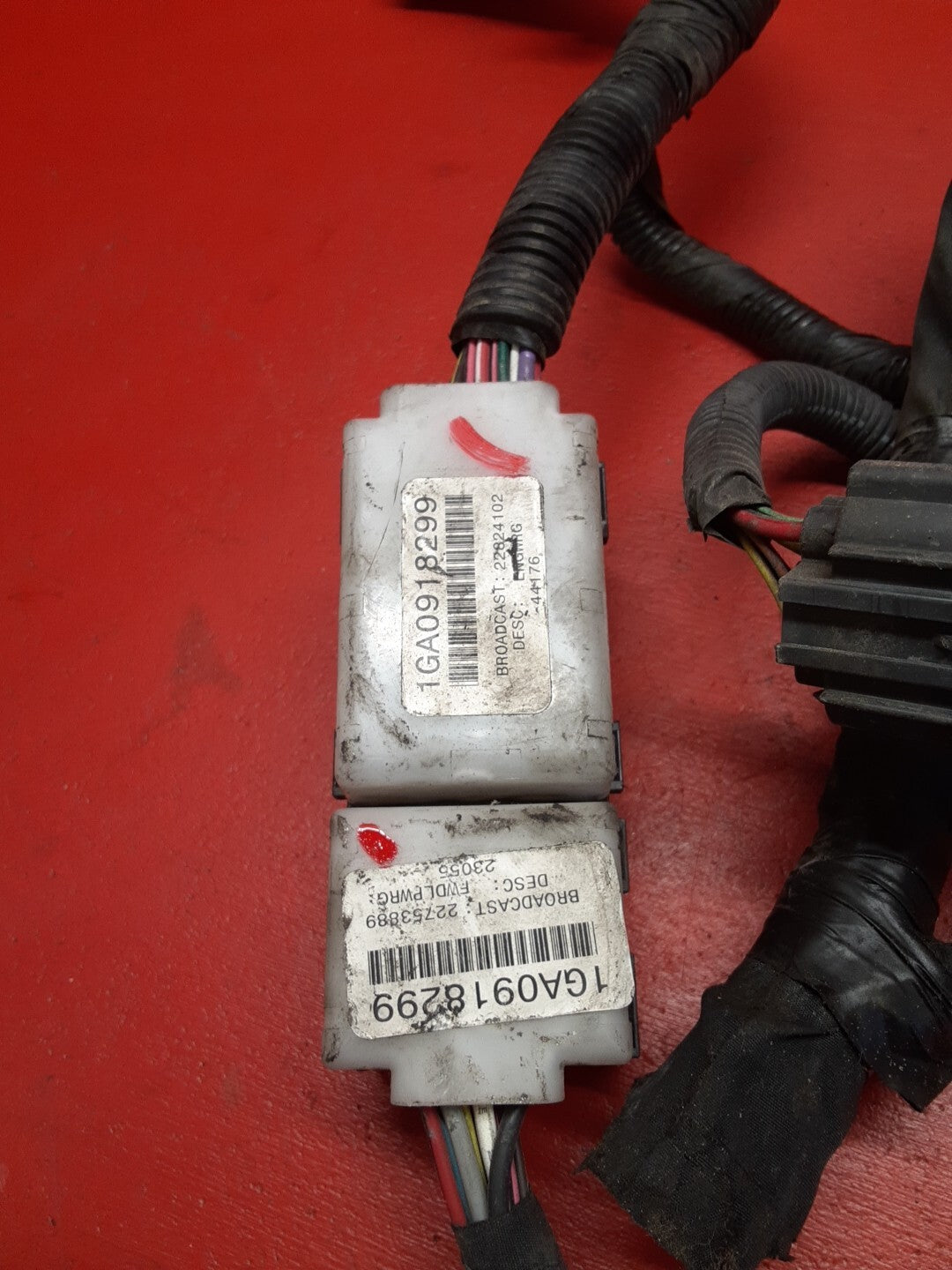 12 Chevrolet Traverse GMC Acadia Fuse Relay Junction Box PIGTAILS 20972848