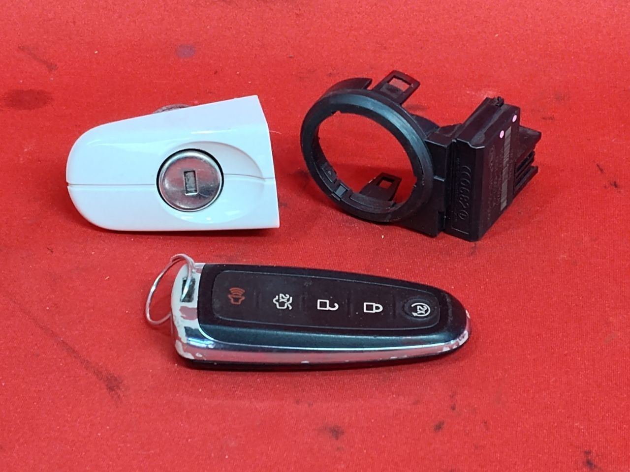 2012-2014 Ford Focus / 16-18 C-Max Ignition Transceiver Door Lock Key Fob Set