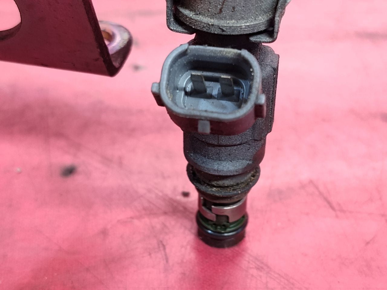 2004 Subaru Outback, Legacy 04-05 Baja 2.5L H4 Fuel Injector w/ Rails EJ253