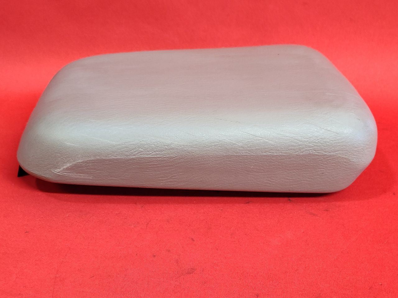 2001-2004 Jeep Grand Cherokee WJ Center Console Arm Rest Lid Beige / Taupe