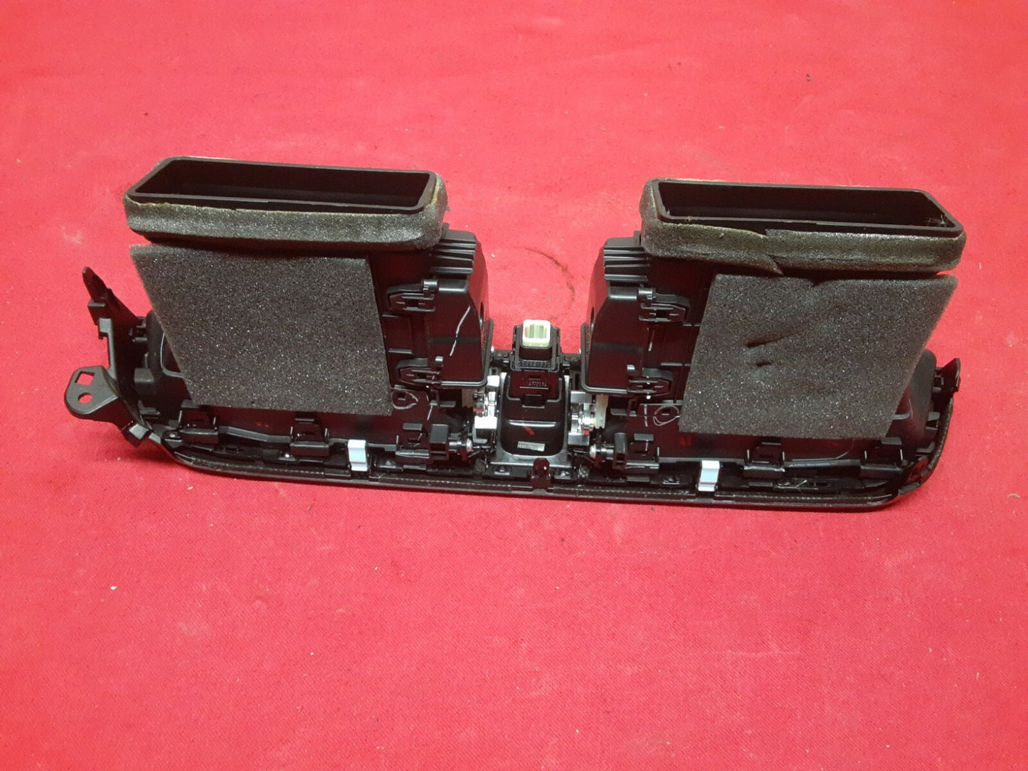 2016 2017 2018 2019 2020 Kia Optima Center Dash Hazard Light Vent Grille Bezel