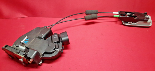 2001 - 2007 Toyota Highlander REAR RIGHT PASSENGER Door Latch Lock Actuator