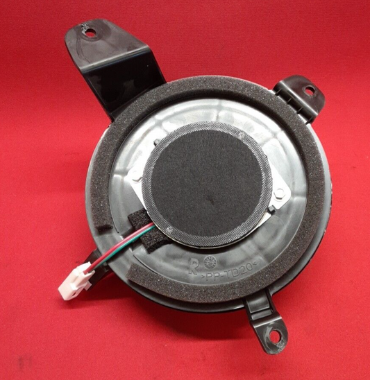 2013 -2019 Fiat 500 / Fiat 500e Rear Right Quarter Panel Speaker 5091810AA