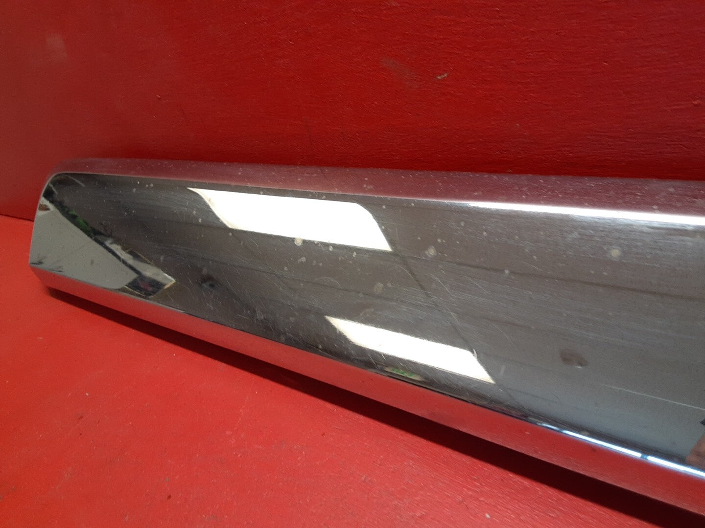 05-07 Nissan Pathfinder Liftgate Center Finish Trim Chrome Molding 90810-EA508