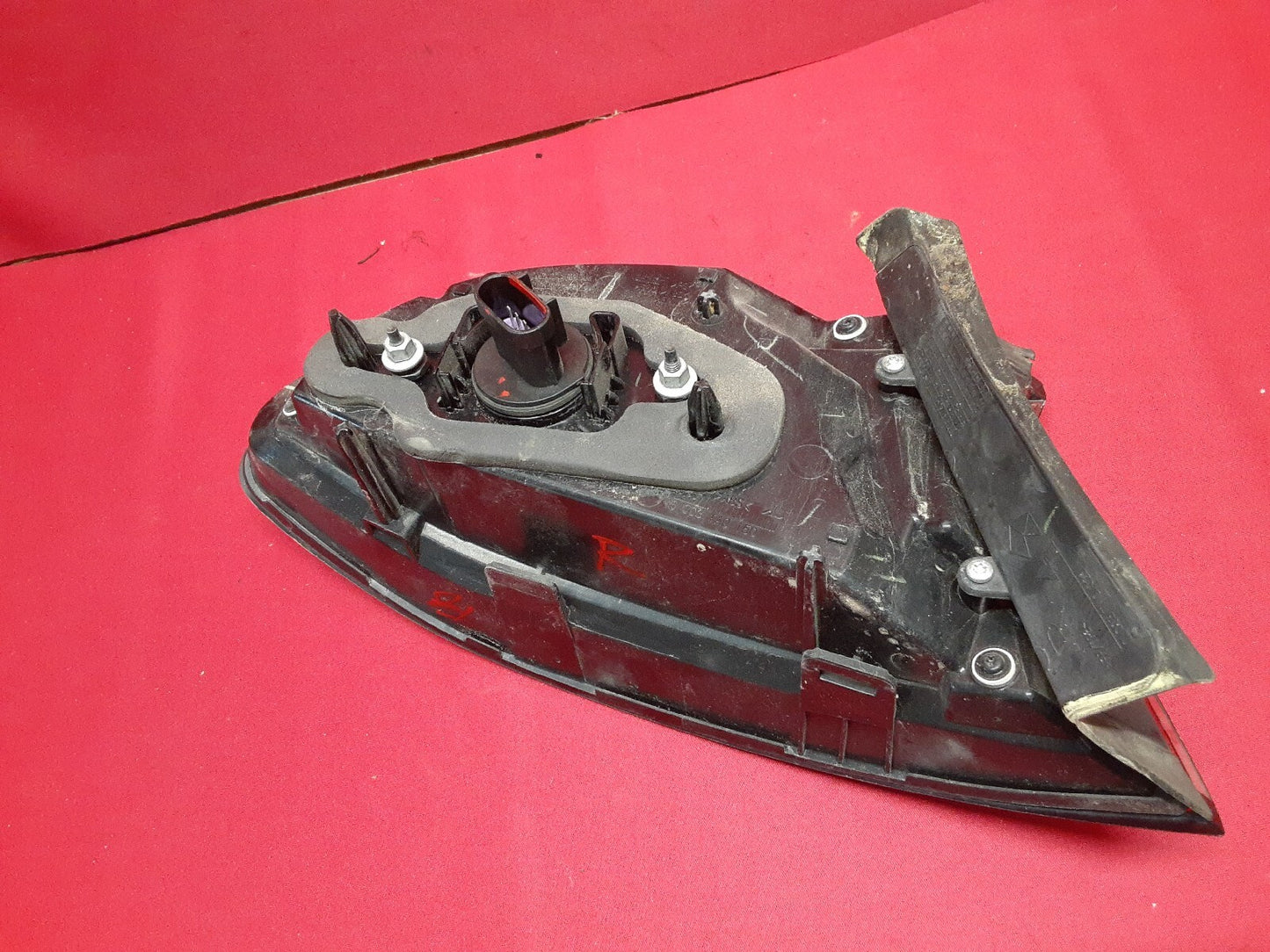 2013 - 2016 Dodge Dart RIGHT PASSENGER Tail Light Corner Lamp 68081394AG