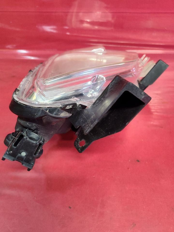 2018-2020 Mitsubishi Eclipse Cross RIGHT PASSENGER Signal Fog Headlight Sub-Lamp