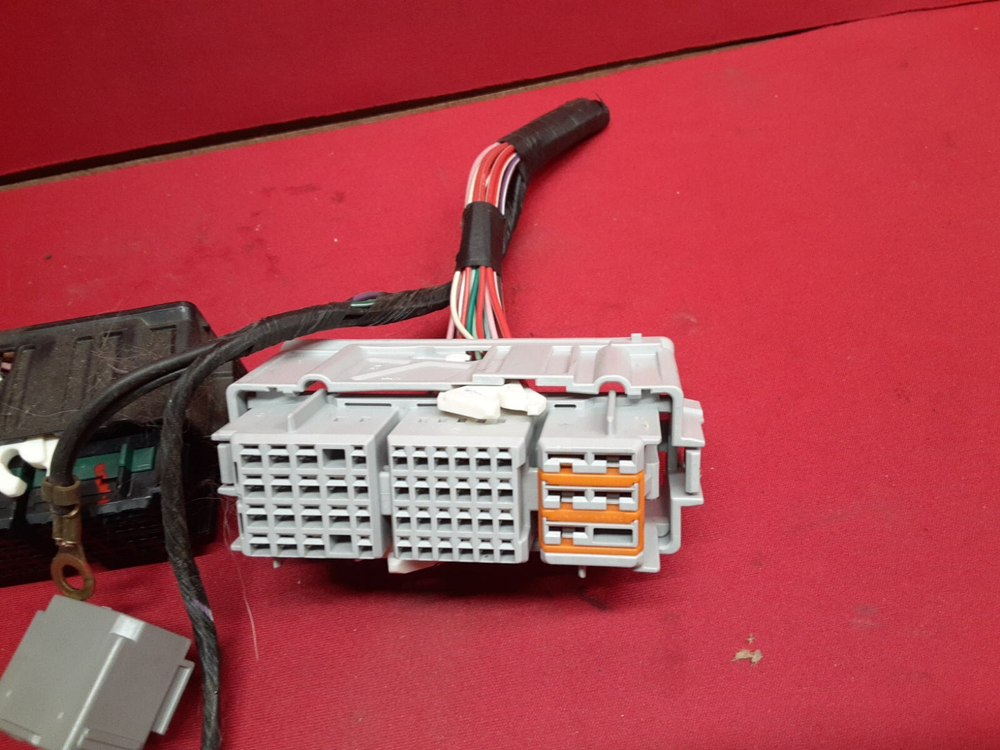 2007 - 2009 Chevy Equinox 08-09 Pontiac Torrent Junction Block 25966741 PIGTAILS
