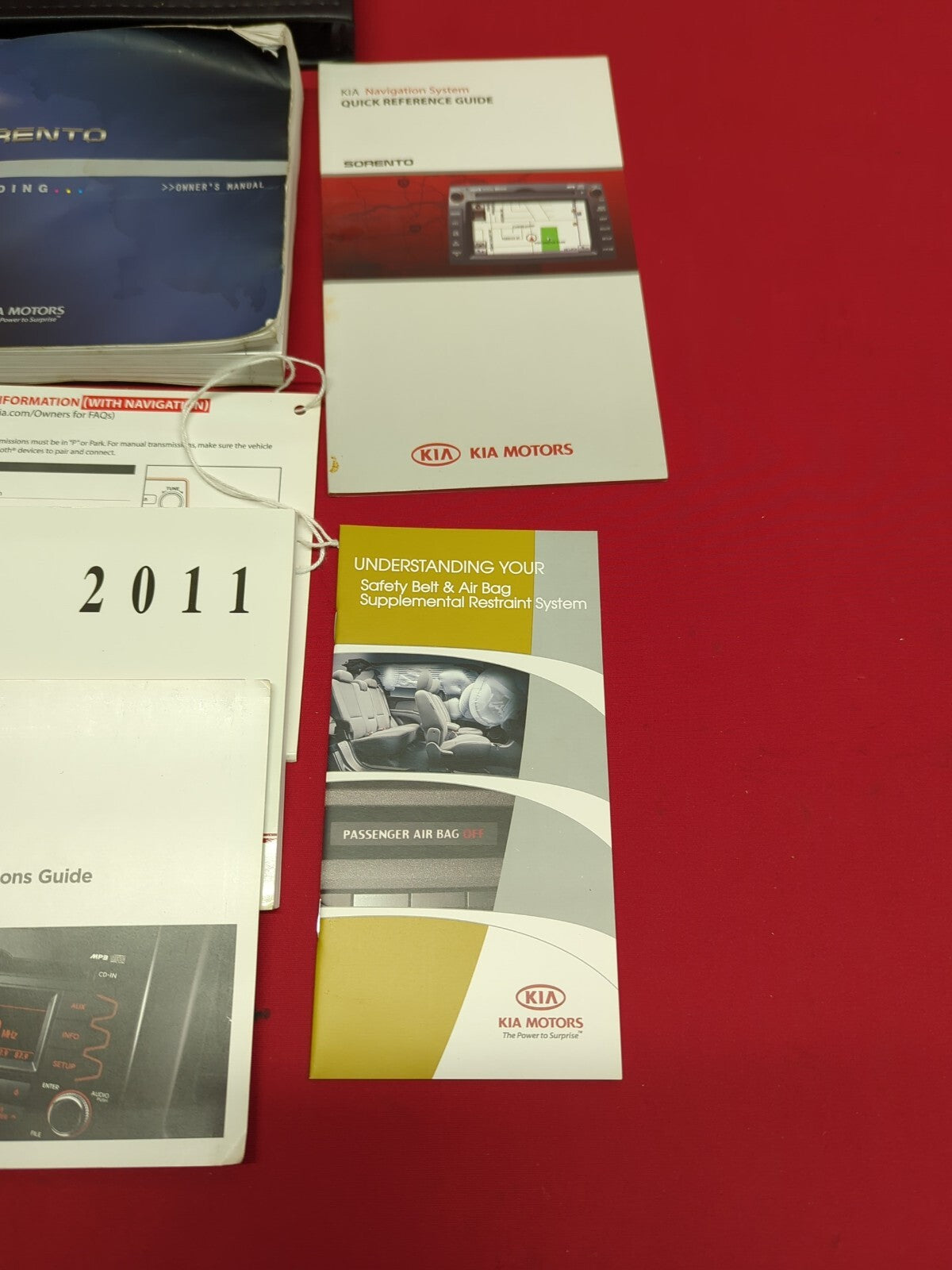 2011 Kia Sorento Owner Manual Reference Guide Booklet Set A2PO-EU04D