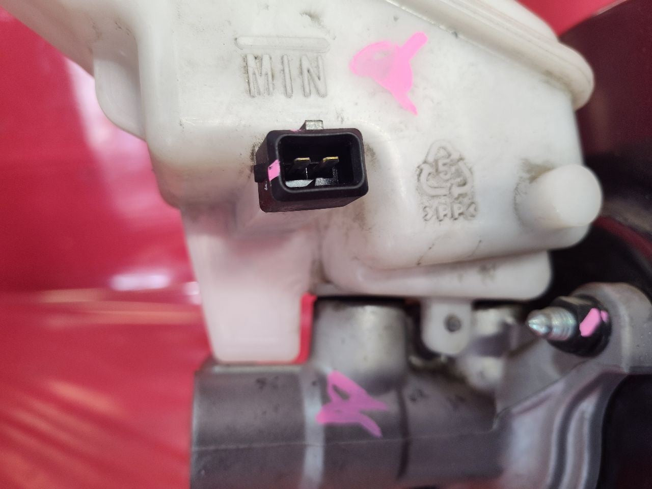 2016-2020 Kia Sorento Power Brake Booster w/ Master Cylinder - 81k Miles