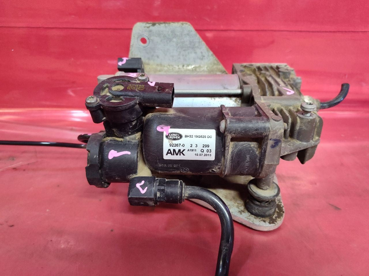 2012-2016 Land Rover LR4 Pneumatic Air Ride Suspension Compressor Pump 119k