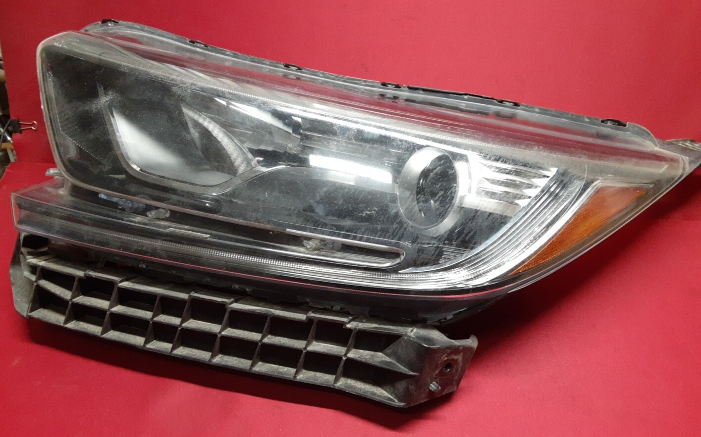 2017 - 2022 Honda CR-V CRV LEFT DRIVER Headlight Lamp HALOGEN 33100-TLA-305