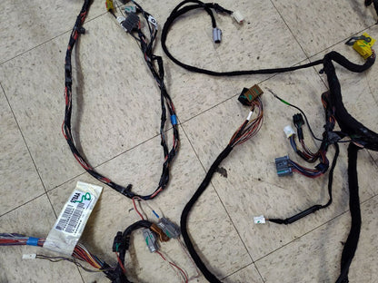 2015-2017 Chrysler Dodge Van Dash Wiring Harness w/ 3-Zone Climate + 6 Speaker