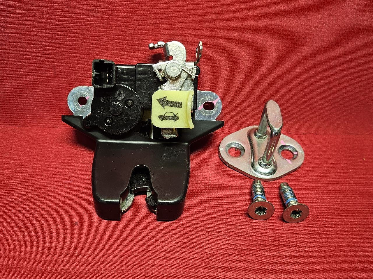 2019-2024 Kia Forte Trunk Deck Lid Latch Lock Actuator Striker Bolts SET 68k
