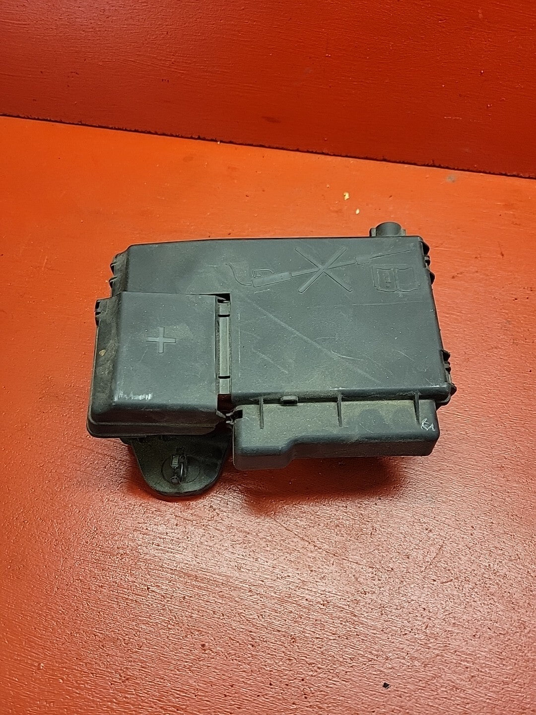 2013 Chevrolet Cruze Positive Battery Fuse Block Unit 96889385