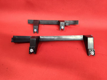 2012-2019 Fiat 500 Front RIGHT PASSENGER Door Glass Window Channel Guide SET