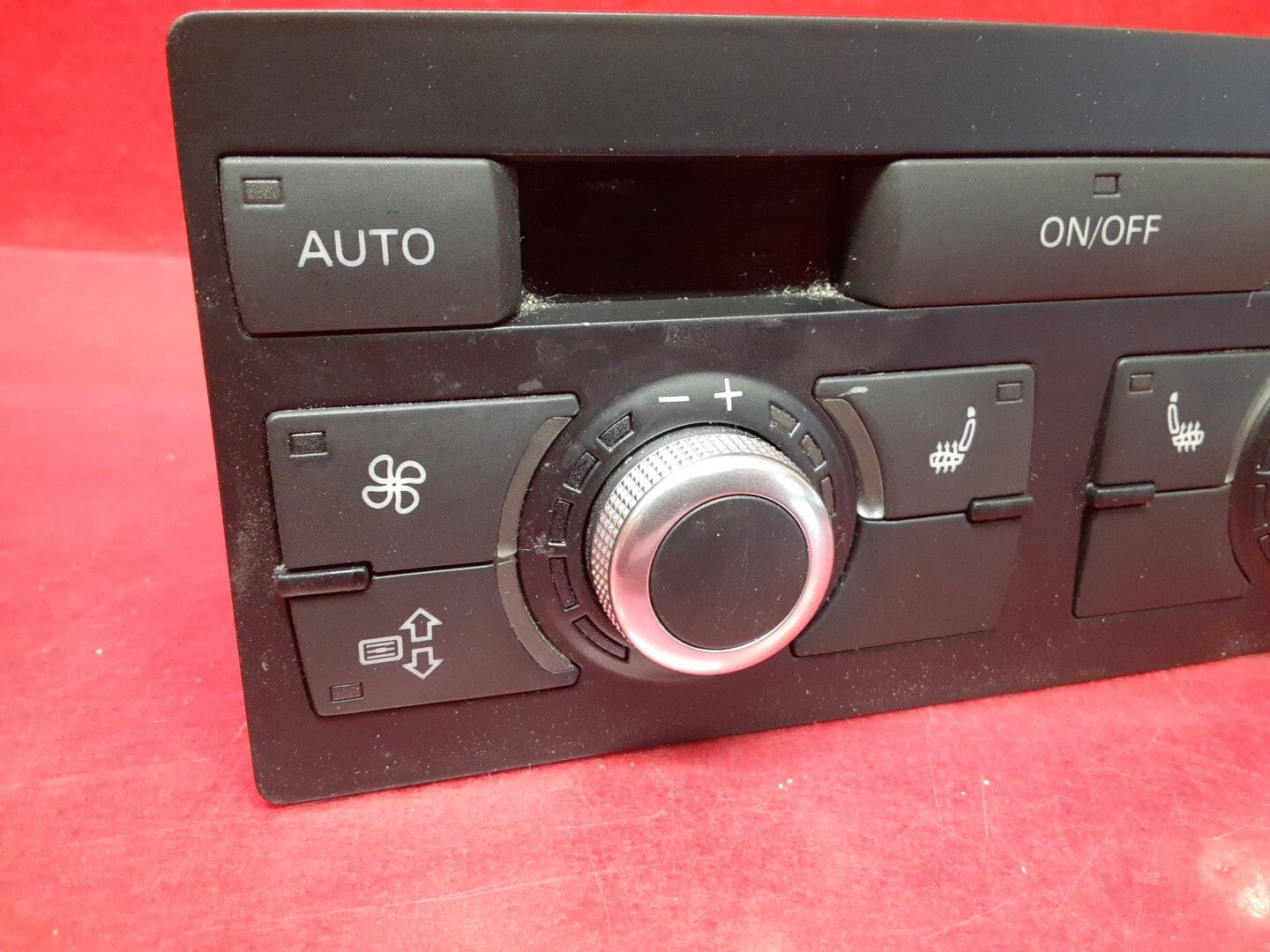 2007 - 2009 Audi Q7 REAR HVAC Climate Control Display Unit w/ HEATED Seats