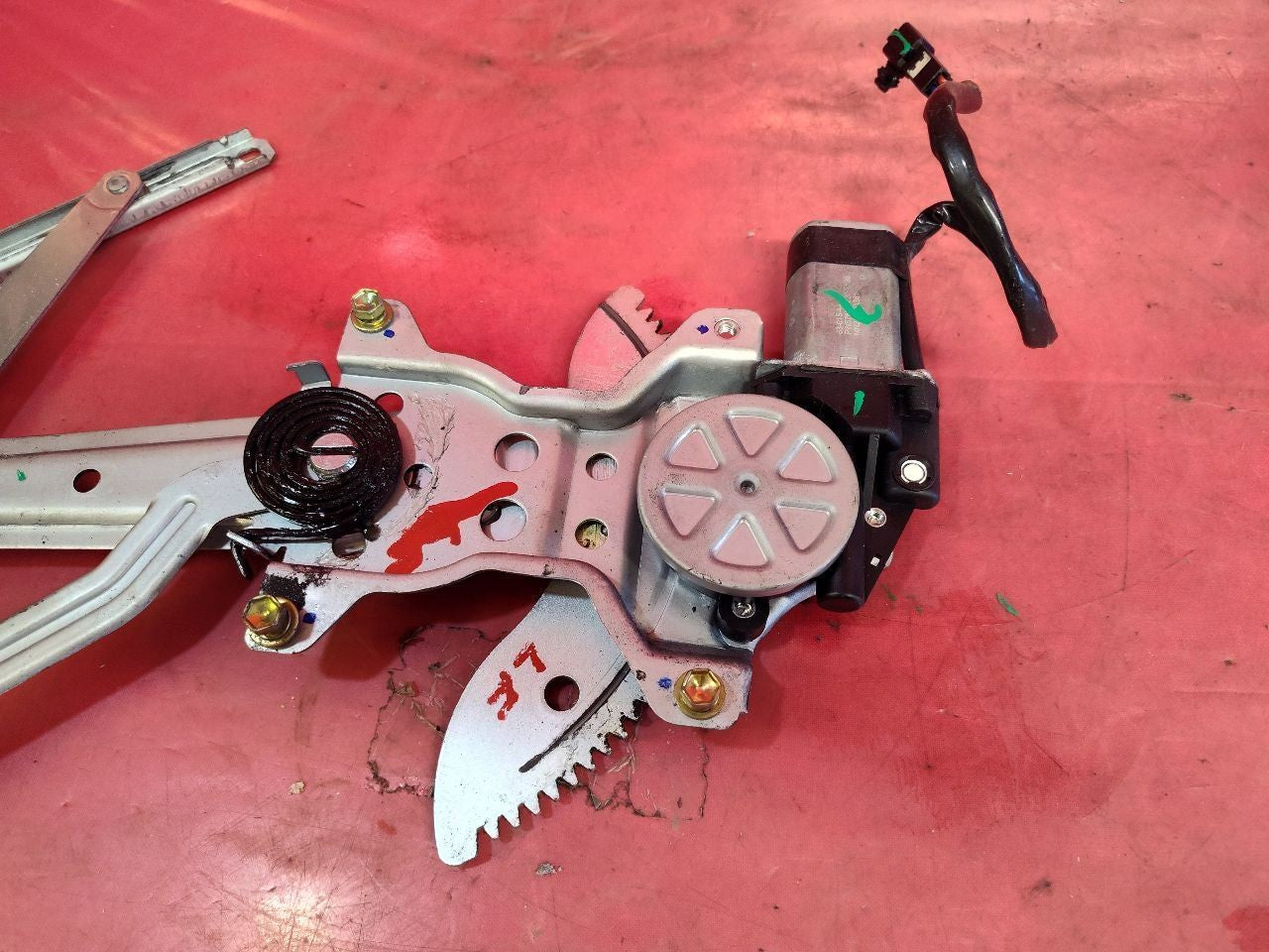 2000-2006 Toyota Tundra FRONT LEFT DRIVER Power Window Regulator Motor Set