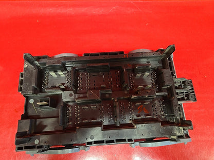 08-10 GM Chevrolet Tahoe Engine Harness Junction Fuse Relay Box [ Hybrid Model ]