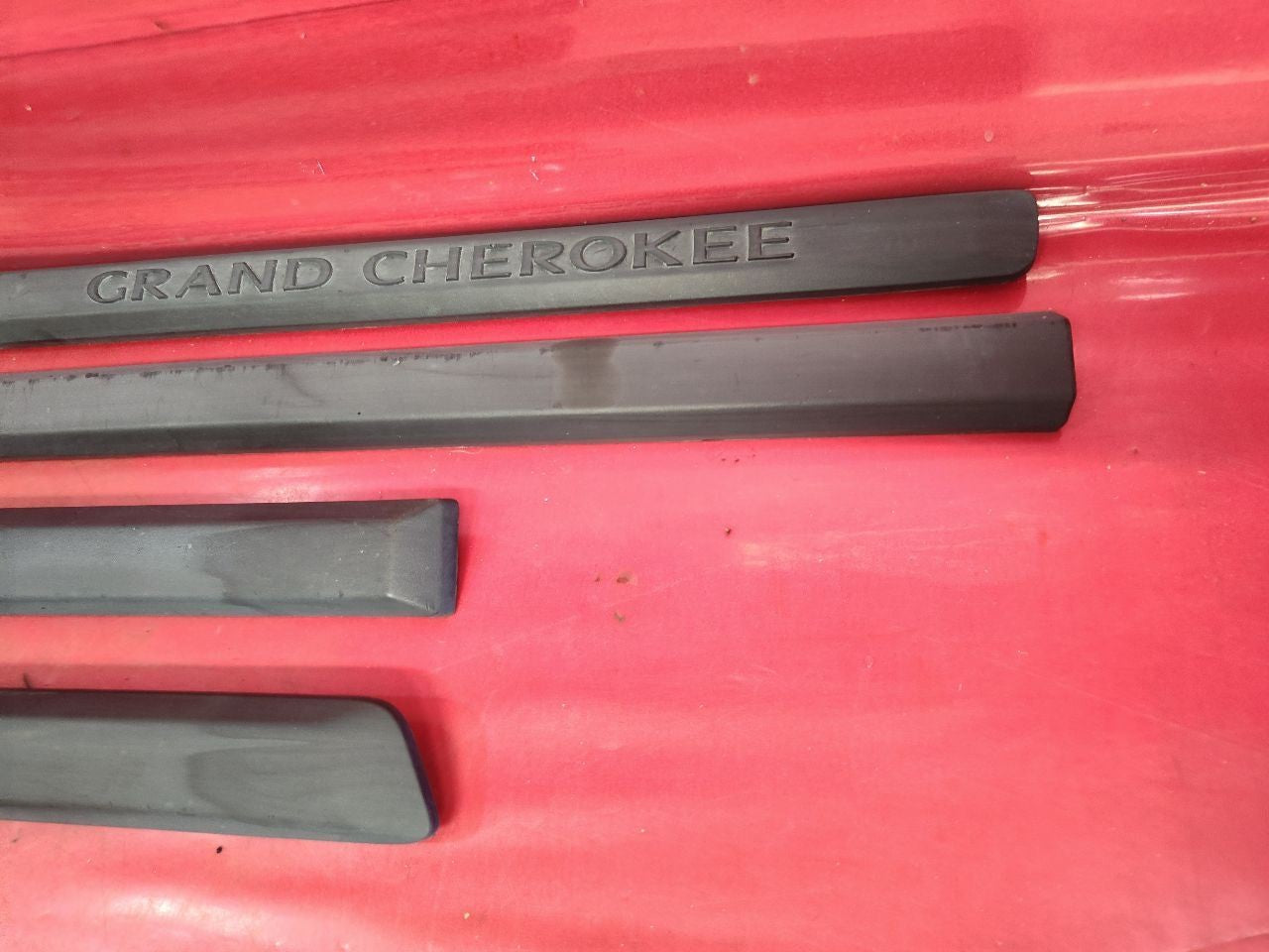 2007-2010 Jeep Grand Cherokee Laredo FRONT/REAR Door Molding Trim Set Black