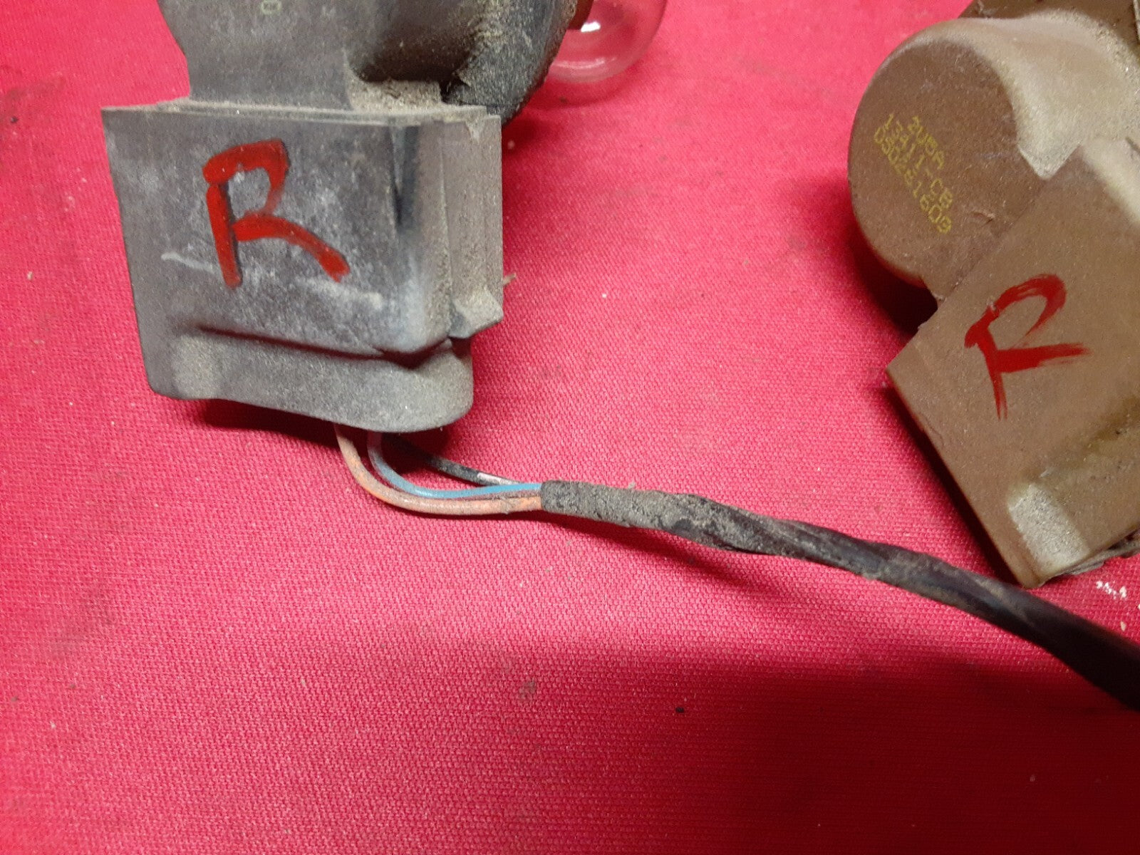 2005 2006 2007 - Ford Focus - Sedan Taillight Passenger Right - PIGTAIL WIRING