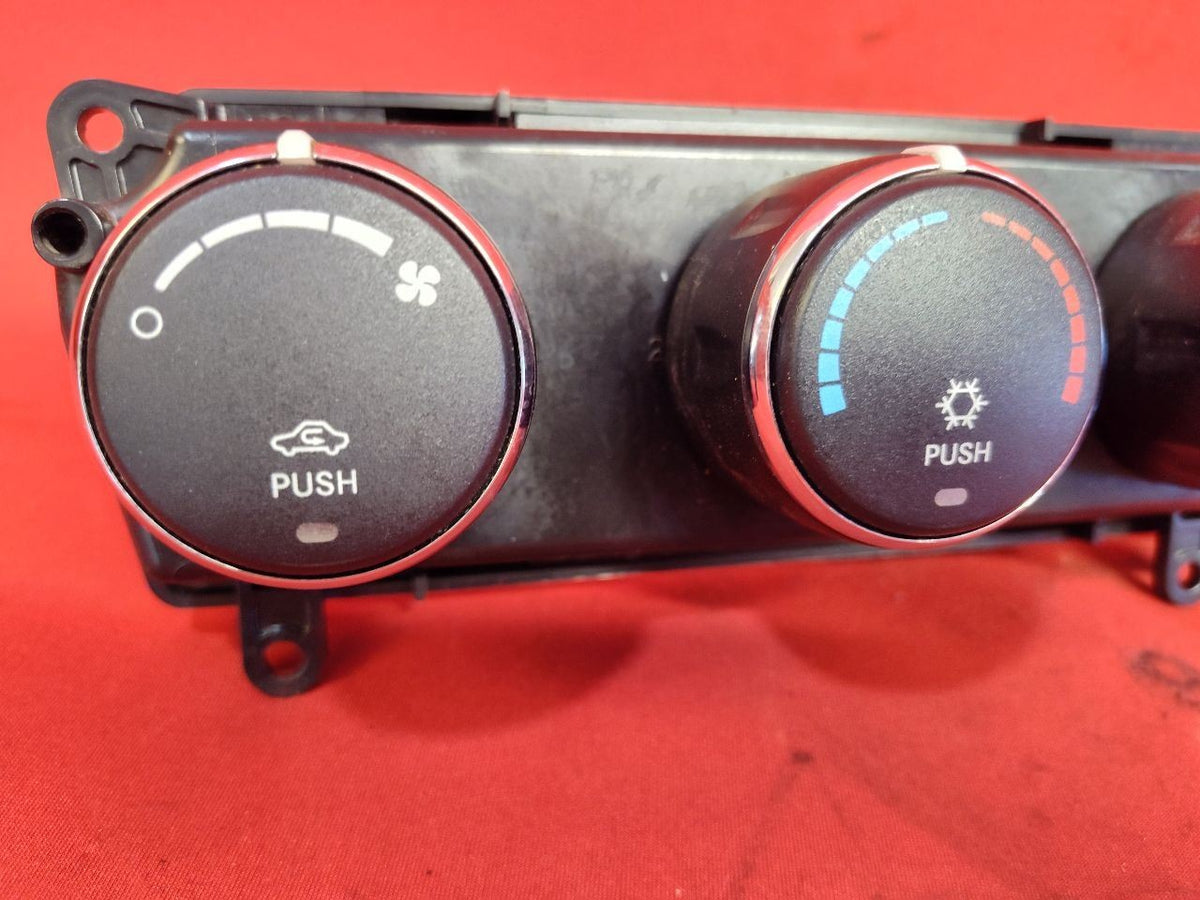 2008 2009 Jeep Liberty 3.7L HVAC Climate Control w/ Air Conditioning A/C
