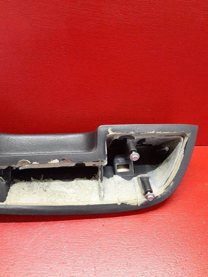 2005 2006 Chevrolet Trailblazer Left Rear Armrest W/ Window Switch 15109967