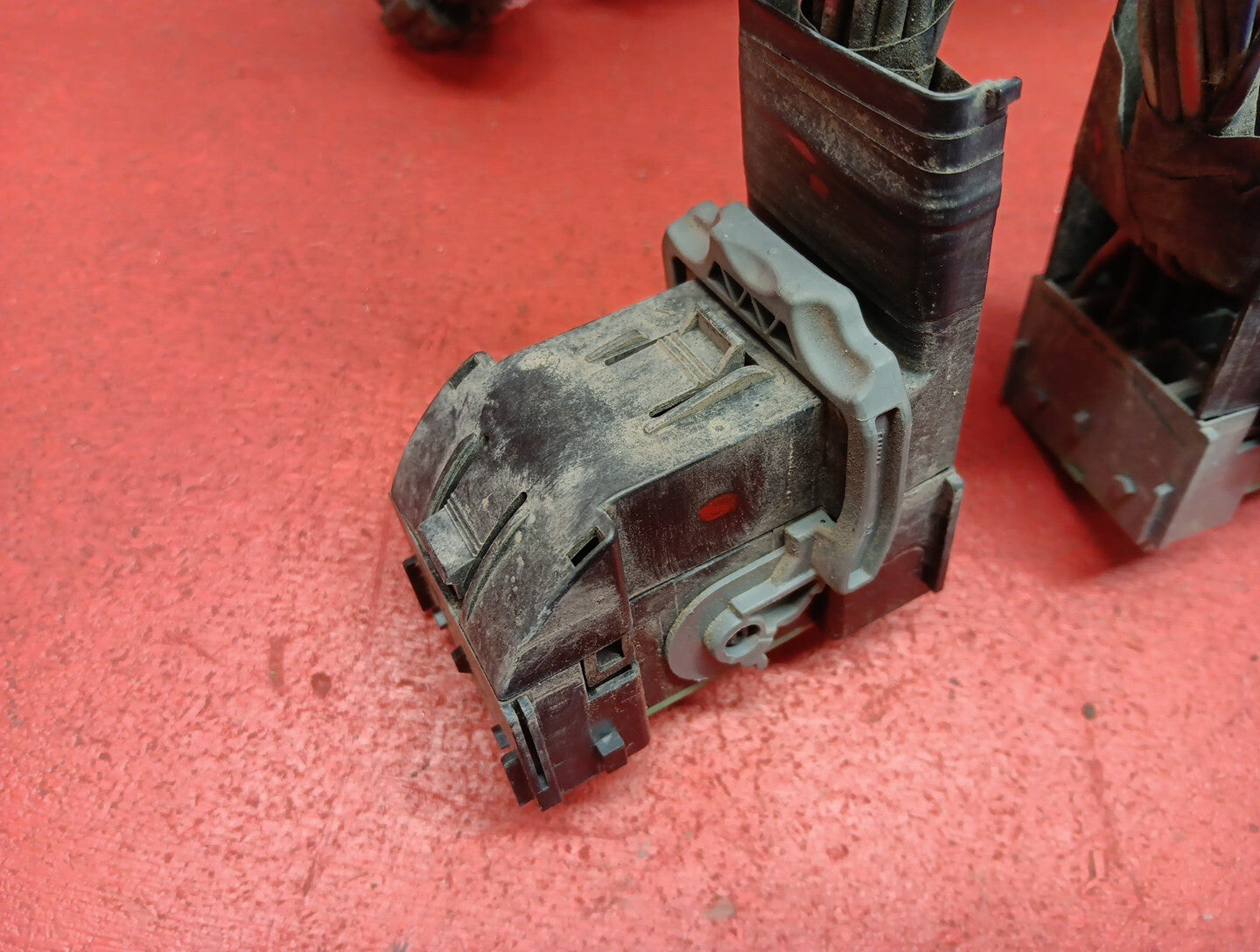 2006 Dodge Durango Power Distribution Fuse Relay Box PIGTAILS ONLY