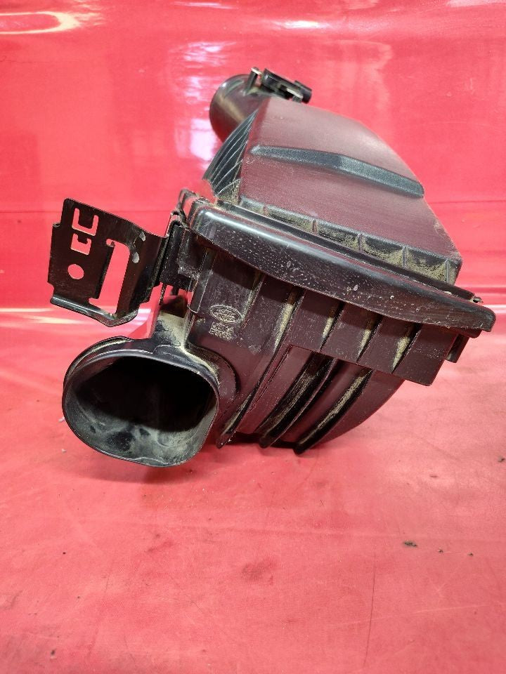 2010-2013 Land Rover LR4 Range Rover LEFT DRIVER Air Cleaner Filter Box Housing